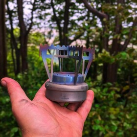 Titanium alcohol stove with windshield