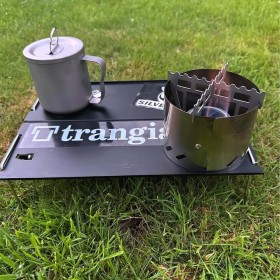Titanium alcohol stove with windshield